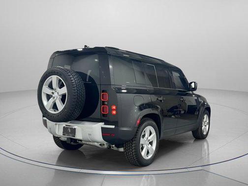 2025 Land Rover Defender 110 P300