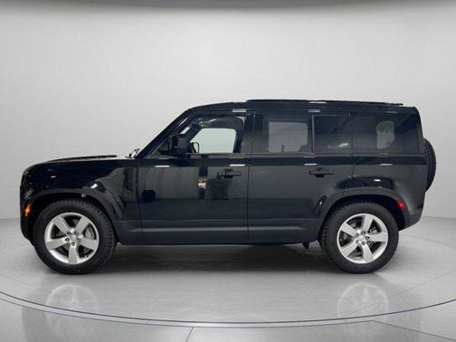 2025 Land Rover Defender 110 P300