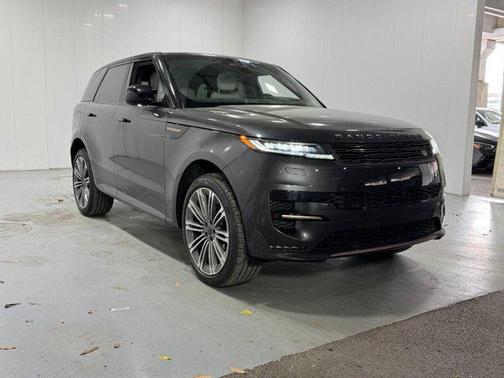 2026 Land Rover Range Rover Sport SE