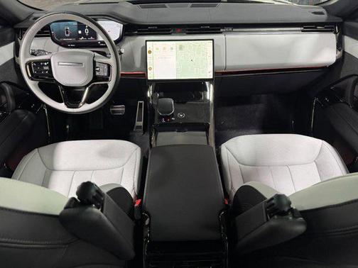 2026 Land Rover Range Rover Sport SE