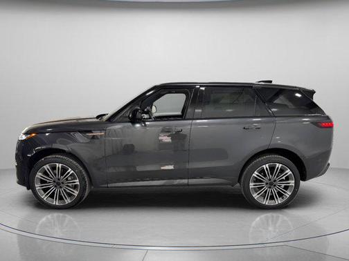 2026 Land Rover Range Rover Sport SE