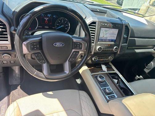 Star White Metallic Tri-Coat 2021 Ford Expedition Max Platinum