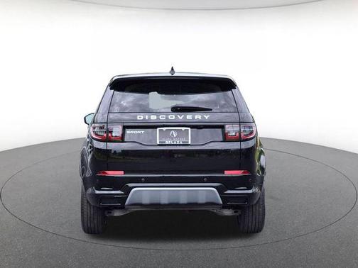 Santorini Black Metallic 2025 Land Rover Discovery Sport S