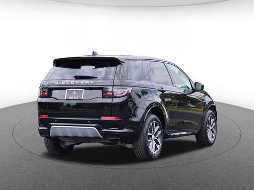Santorini Black Metallic 2025 Land Rover Discovery Sport S