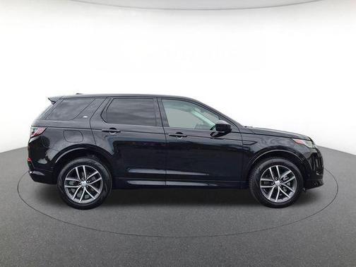 Santorini Black Metallic 2025 Land Rover Discovery Sport S
