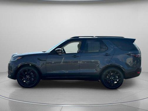 2025 Land Rover Discovery P300 Dynamic SE