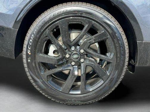 2025 Land Rover Discovery P300 Dynamic SE