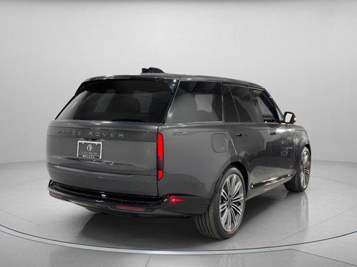 2026 Land Rover Range Rover P400 SE