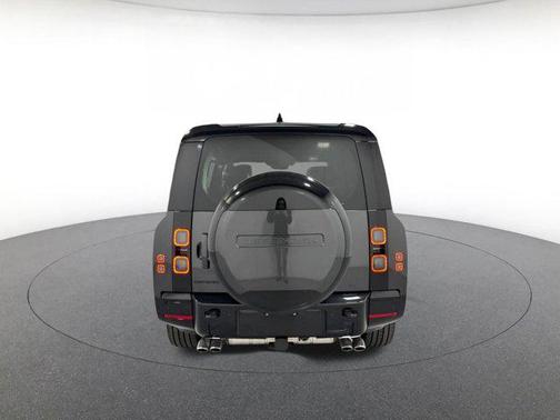 Carpathian 2026 Land Rover Defender V8