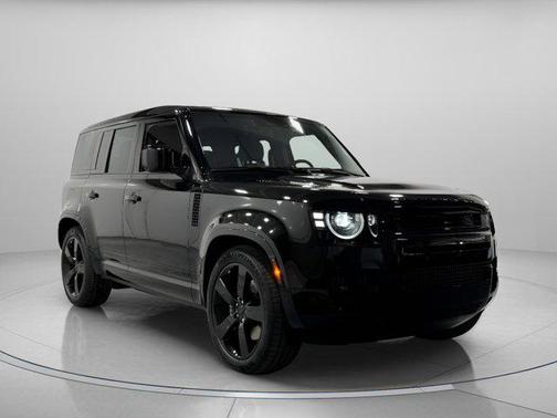 2026 Land Rover Defender 110 V8