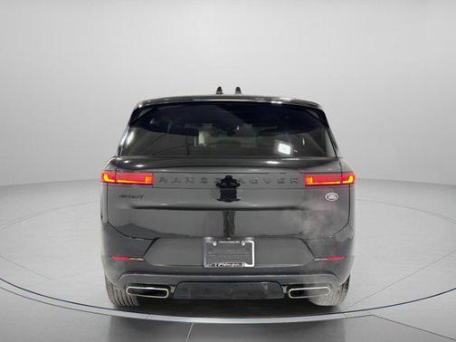 2023 Land Rover Range Rover Sport SE