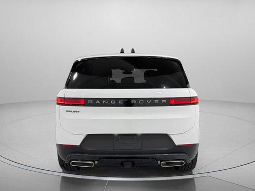 2026 Land Rover Range Rover Sport SE