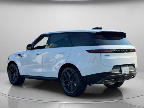 Fuji White 2025 Land Rover Range Rover Sport SE