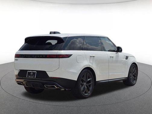 Fuji White 2025 Land Rover Range Rover Sport SE