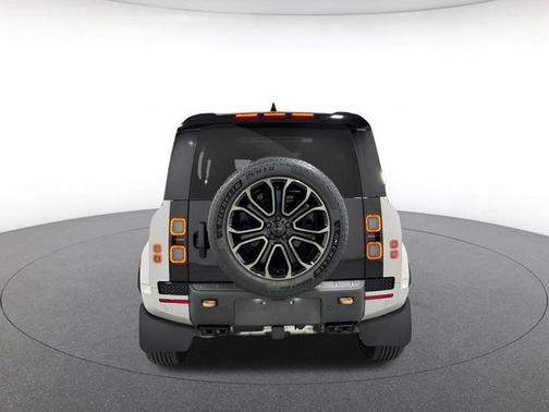 Borasco 2026 Land Rover Defender 110 V8