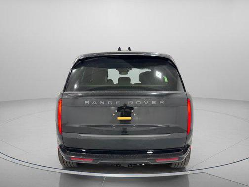 2026 Land Rover Range Rover P400 SE