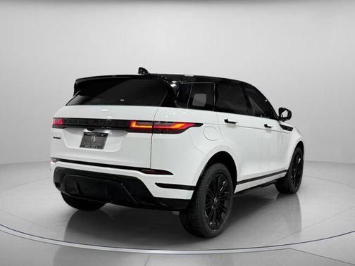2026 Land Rover Range Rover Evoque Dynamic SE
