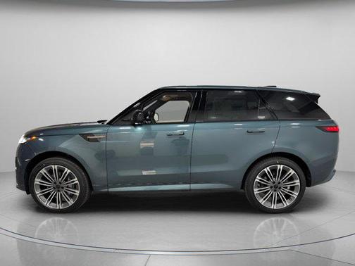 2026 Land Rover Range Rover Sport SE
