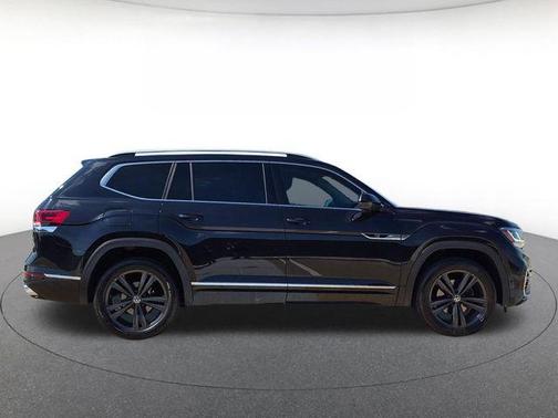 Deep Black Pearl 2022 Volkswagen Atlas 3.6L SEL Premium