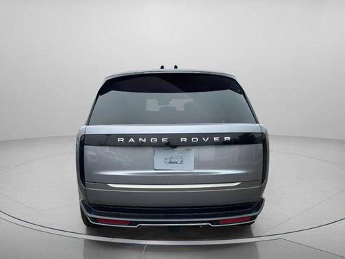 2025 Land Rover Range Rover P530 SE