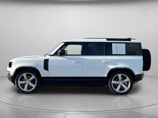 2025 Land Rover Defender 110 P400 X-Dynamic SE