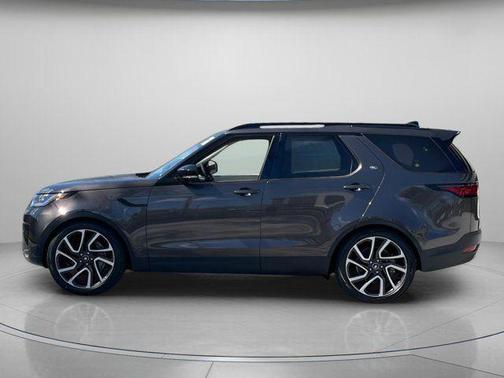 Charente Grey Premium Metallic 2025 Land Rover Discovery P300 S