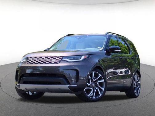 Charente Grey Premium Metallic 2025 Land Rover Discovery P300 S