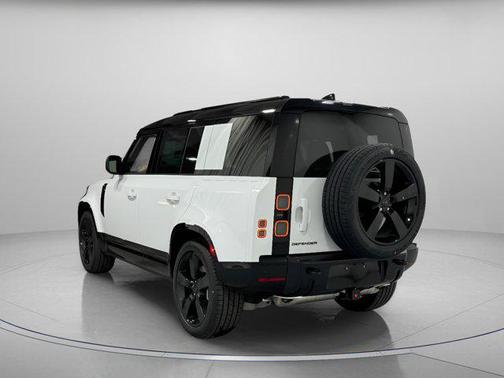 2026 Land Rover Defender P400 X-Dynamic SE