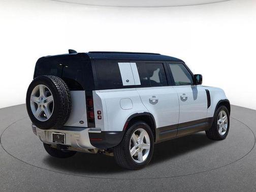 Yulong White Metallic 2022 Land Rover Defender 110 SE