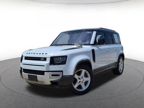 Yulong White Metallic 2022 Land Rover Defender 110 SE