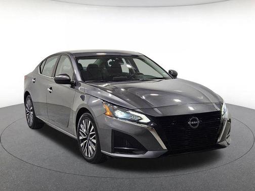 Gun Metallic 2024 Nissan Altima 2.5 SV