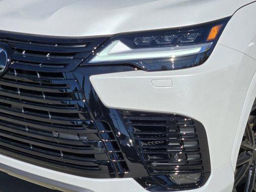 2025 Lexus LX 600 Luxury