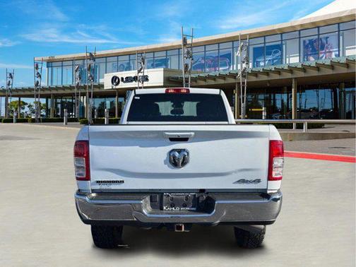 2021 RAM 2500 Big Horn Crew Cab 4x4 8' Box