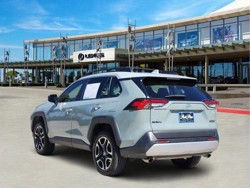 2019 Toyota RAV4 Adventure