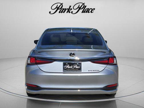 Iridium 2025 Lexus ES 300h Premium