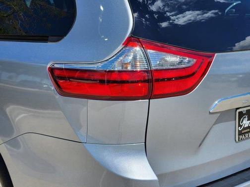2017 Toyota Sienna Limited