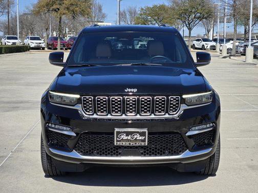 2022 Jeep Grand Cherokee Summit