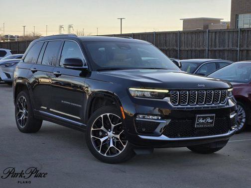 2022 Jeep Grand Cherokee Summit