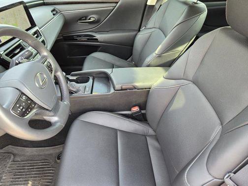 2025 Lexus ES 350 Base