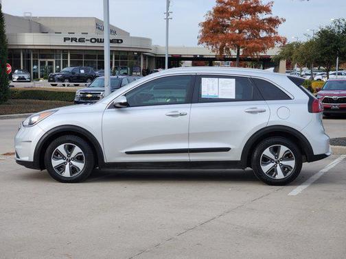 2017 Kia Niro LX