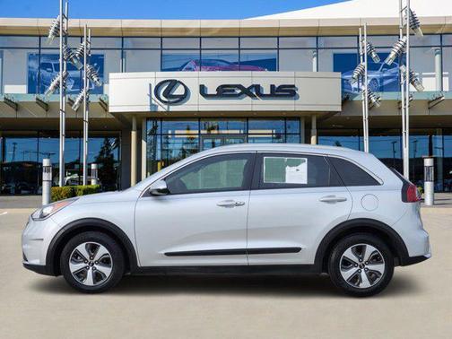 2017 Kia Niro LX
