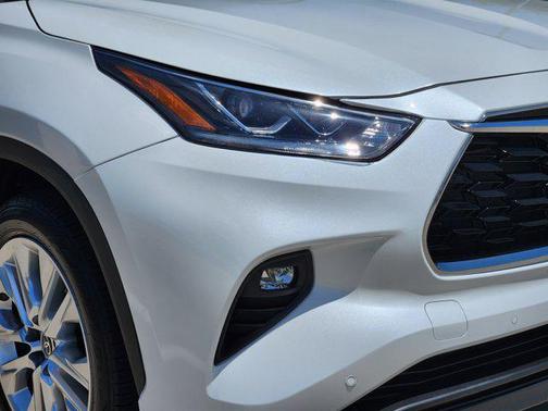 2022 Toyota Highlander Limited