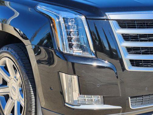2018 Cadillac Escalade Luxury