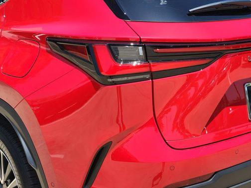 2025 Lexus NX 350h Luxury