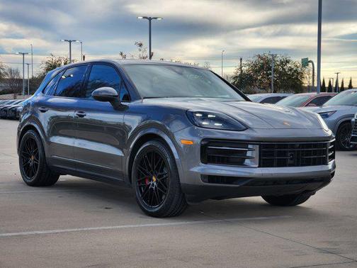 2024 Porsche Cayenne S