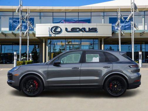 2024 Porsche Cayenne S