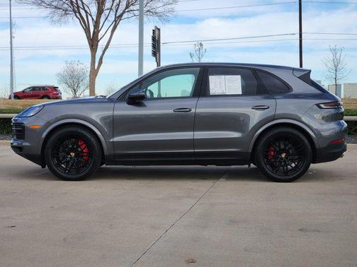 2024 Porsche Cayenne S