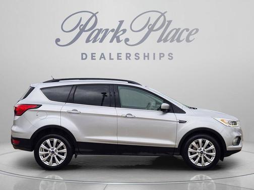 Ingot Silver Metallic 2019 Ford Escape SEL