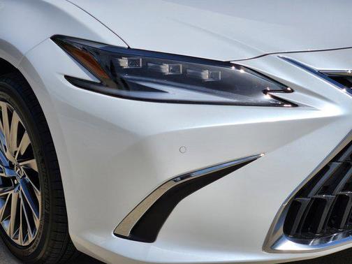 2025 Lexus ES 350 Ultra Luxury