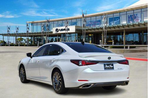 2025 Lexus ES 350 Ultra Luxury